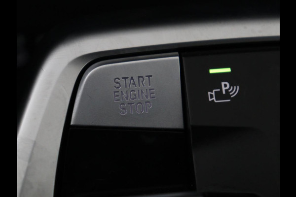 BMW X1 xDrive23i M Sport | Head-Up | Adaptieve Cruise | Trekhaak | Leder | 360 camera | Stoelverwarming | Keyless | Adaptief LED | Carplay | Sportstoelen | Live Cockpit Professional