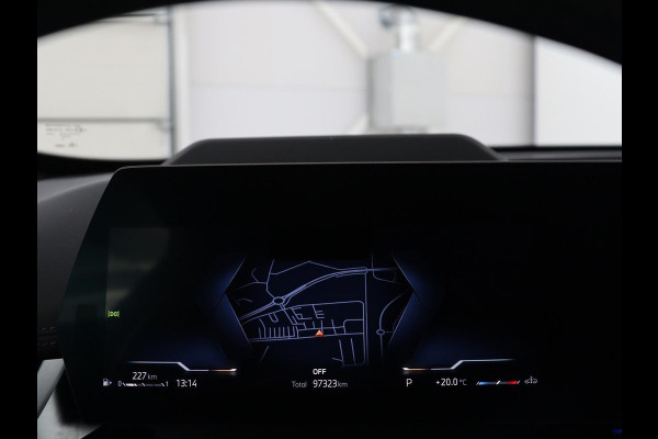 BMW X1 xDrive23i M Sport | Head-Up | Adaptieve Cruise | Trekhaak | Leder | 360 camera | Stoelverwarming | Keyless | Adaptief LED | Carplay | Sportstoelen | Live Cockpit Professional
