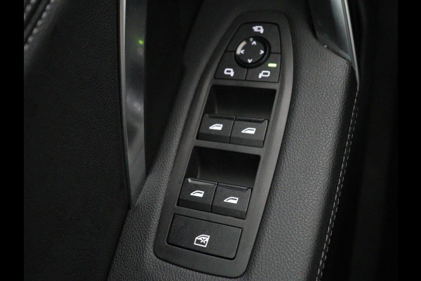BMW X1 xDrive23i M Sport | Head-Up | Adaptieve Cruise | Trekhaak | Leder | 360 camera | Stoelverwarming | Keyless | Adaptief LED | Carplay | Sportstoelen | Live Cockpit Professional
