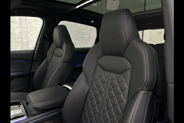 Audi Q7 60e 489pk S Competition RS-Seats | Carbon in/exterieur | B&O | Panorama | 360 Camera | Soft-Close | Head-Up | 88350,= ex btw  | ACC | Matrix-LED | Keyless-Entry |  Lane & Side assist | Stuurwielverwarming | Alarm | 22" Audi Sport | Leder op Dashboard | Rijklaarprijs en fabrieksgarantie.