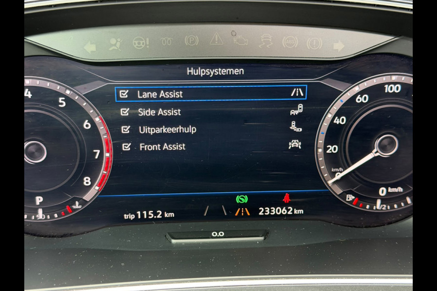 Volkswagen Tiguan 1.4 TSI ACT Highline LED / LEER/ PANO / TREKHAAK volle auto