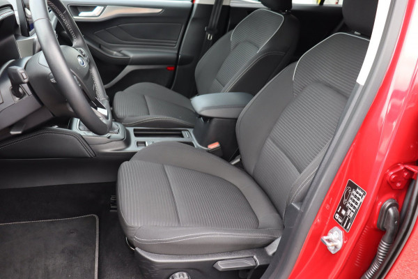 Ford Focus 1.0 EcoBoost Hybrid Titanium X Business org.NL camera winterpack ACC Carplay
