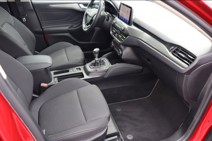 Ford Focus 1.0 EcoBoost Hybrid Titanium X Business org.NL camera winterpack ACC Carplay