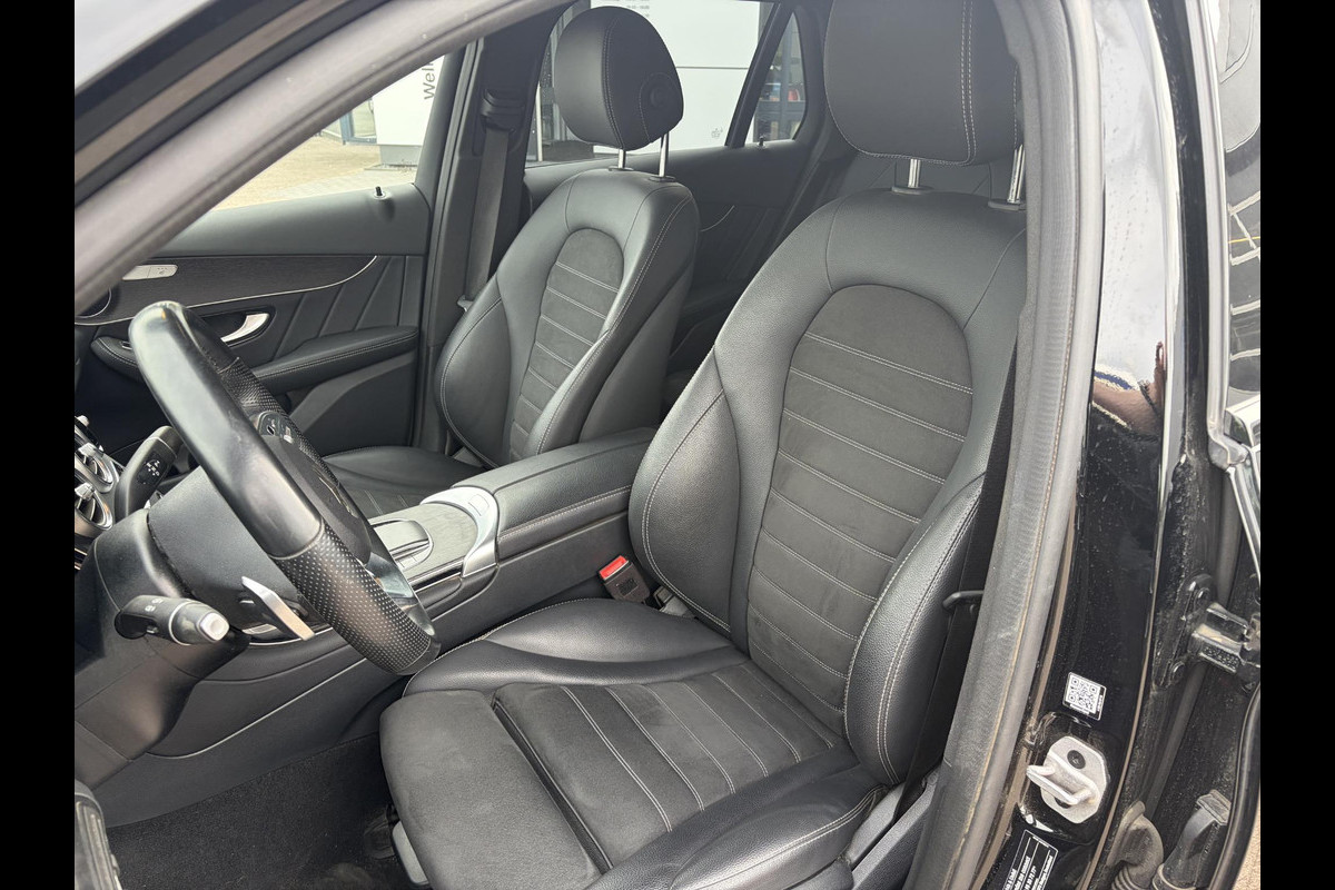 Mercedes-Benz GLC 300e 4MATIC AMG Line 320 PK | Nieuw binnen, meer foto's volgen nog! | PHEV | Panormadak | Trekhaak | Stoelverwarming