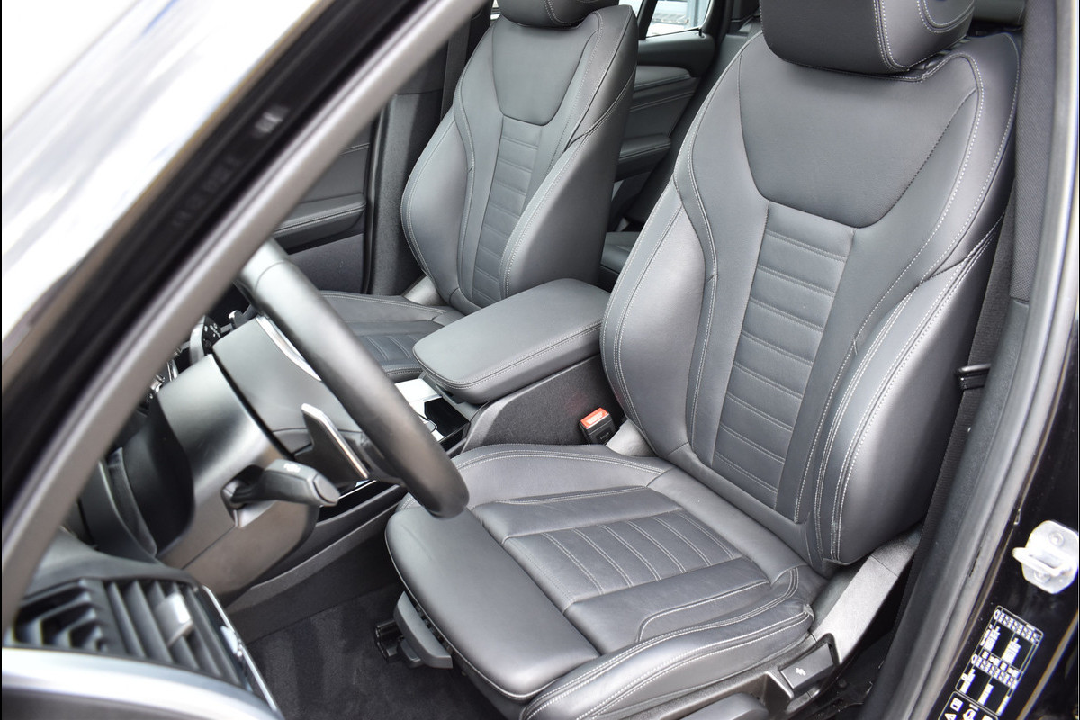 BMW X3 xDrive20i M-Pakket 184 Pk Pano HUD Leder Full Led Sfeer 20 Inch