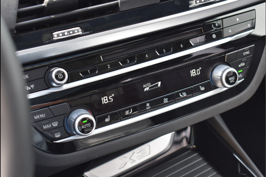 BMW X3 xDrive20i M-Pakket 184 Pk Pano HUD Leder Full Led Sfeer 20 Inch