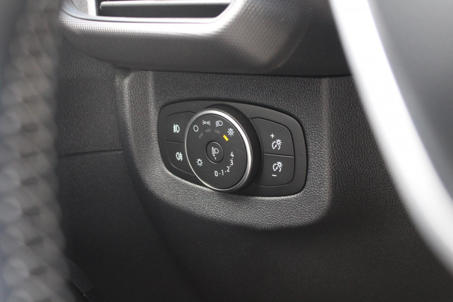 Ford E-Transit Courier Limited 44 kWh | Navigatie | Licht Metalen Velgen | Adaptive Cruise Control | Camera |