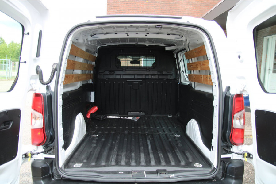 Opel Combo 1.5D L2H1 Edition / Trekhaak / Glas rondom / App connect Navi / Multi stuur