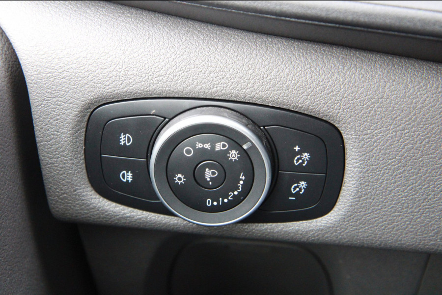 Ford Transit Custom 300 2.0 TDCI L1H1 Trend / 130PK Automaat / Trekhaak / Camera / 3 zits