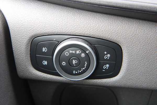 Ford Transit Custom 300 2.0 TDCI L1H1 Trend / 130PK Automaat / Trekhaak / Camera / 3 zits
