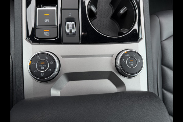 Volkswagen Touareg 3.0 TSi eHybrid 4MOTION 20"/Panoramadak/Trekhaak/Luchtvering/Leder/Stuur + voorruit + stoelverwarming v+a/Dodehoek/Adaptieve cruise