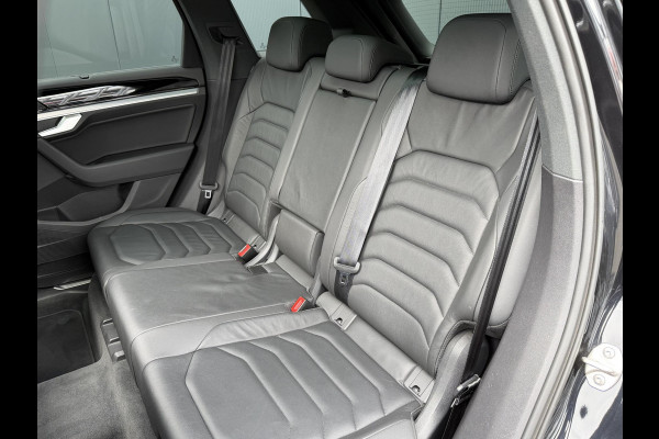 Volkswagen Touareg 3.0 TSi eHybrid 4MOTION 20"/Panoramadak/Trekhaak/Luchtvering/Leder/Stuur + voorruit + stoelverwarming v+a/Dodehoek/Adaptieve cruise