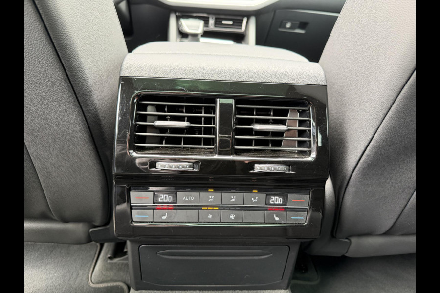 Volkswagen Touareg 3.0 TSi eHybrid 4MOTION 20"/Panoramadak/Trekhaak/Luchtvering/Leder/Stuur + voorruit + stoelverwarming v+a/Dodehoek/Adaptieve cruise