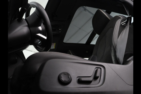 Volvo XC40 1.5 T5 Recharge R-Design | SOH 89,1% | Panoramadak | Trekhaak | Stoelverwarming | 360 Camera | Harman/Kardon | Adaptive cruise | Leder/Alcantara | Navigatie | Carplay | Memory | PHEV | Plug In