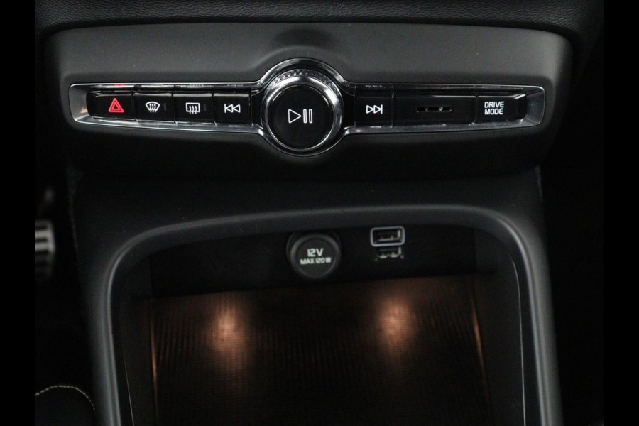 Volvo XC40 1.5 T5 Recharge R-Design | SOH 89,1% | Panoramadak | Trekhaak | Stoelverwarming | 360 Camera | Harman/Kardon | Adaptive cruise | Leder/Alcantara | Navigatie | Carplay | Memory | PHEV | Plug In