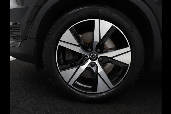 Volvo XC40 1.5 T5 Recharge R-Design | SOH 89,1% | Panoramadak | Trekhaak | Stoelverwarming | 360 Camera | Harman/Kardon | Adaptive cruise | Leder/Alcantara | Navigatie | Carplay | Memory | PHEV | Plug In