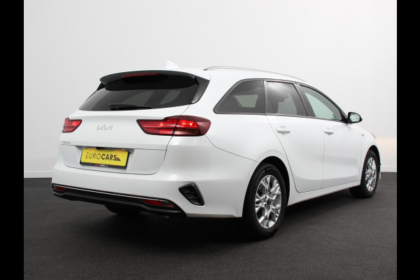 Kia Ceed Sportswagon 1.5 T-GDi 160pk Automaat DynamicLine Climate control Adaptieve cruise control Stuurverwarming Stoelverwarming Navigatie Apple Carplay/ Android Auto Lichtmetalen velgen Achteruitrijcamera