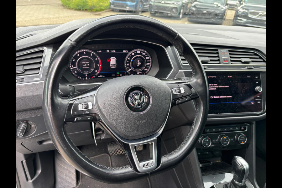Volkswagen Tiguan 1.4 TSI ACT Highline Panoramadak Trekhaak R-line DSG 19 inch LMV all Season banden Chrome sierdelen