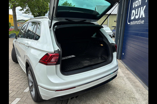 Volkswagen Tiguan 1.4 TSI ACT Highline Panoramadak Trekhaak R-line DSG 19 inch LMV all Season banden Chrome sierdelen