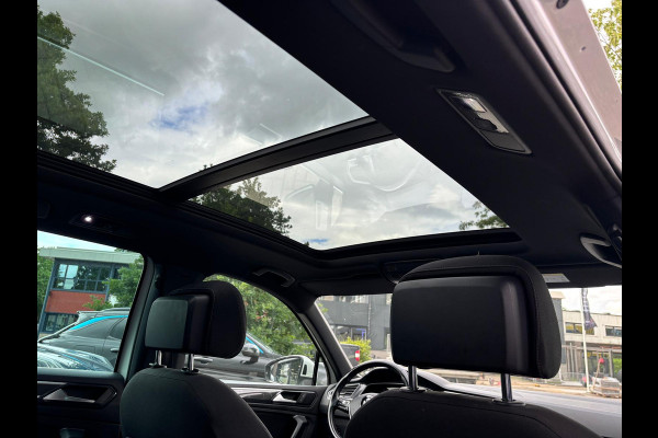 Volkswagen Tiguan 1.4 TSI ACT Highline Panoramadak Trekhaak R-line DSG 19 inch LMV all Season banden Chrome sierdelen