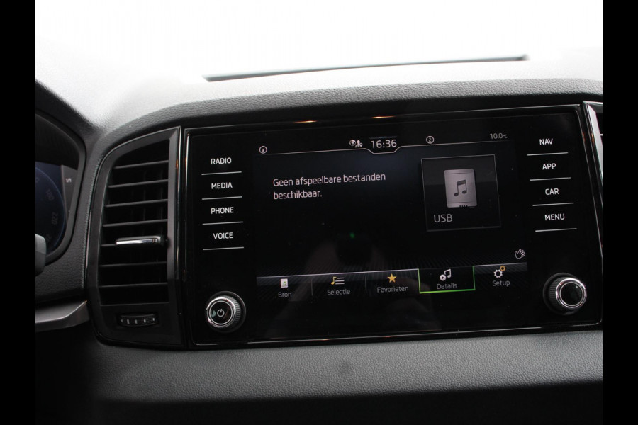 Škoda Karoq 1.5 TSI 150pk DSG ACT Selection Navigatie Apple Carplay/Android Auto Camera Parkeer sensoren Adaptieve Cruise Control Lichtmetalen Velgen Digitale Cockpit