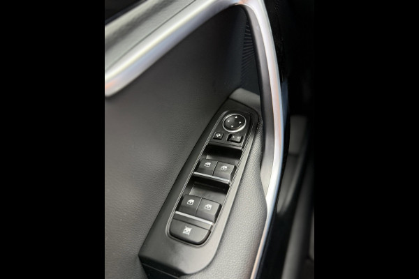 Kia Xceed 1.4 T-GDi DynamicPlusLine - Navigatie I Camera & PDC I LED I Sport pakket 1/2 Leer I 89.000 KM - Dealer onderhouden