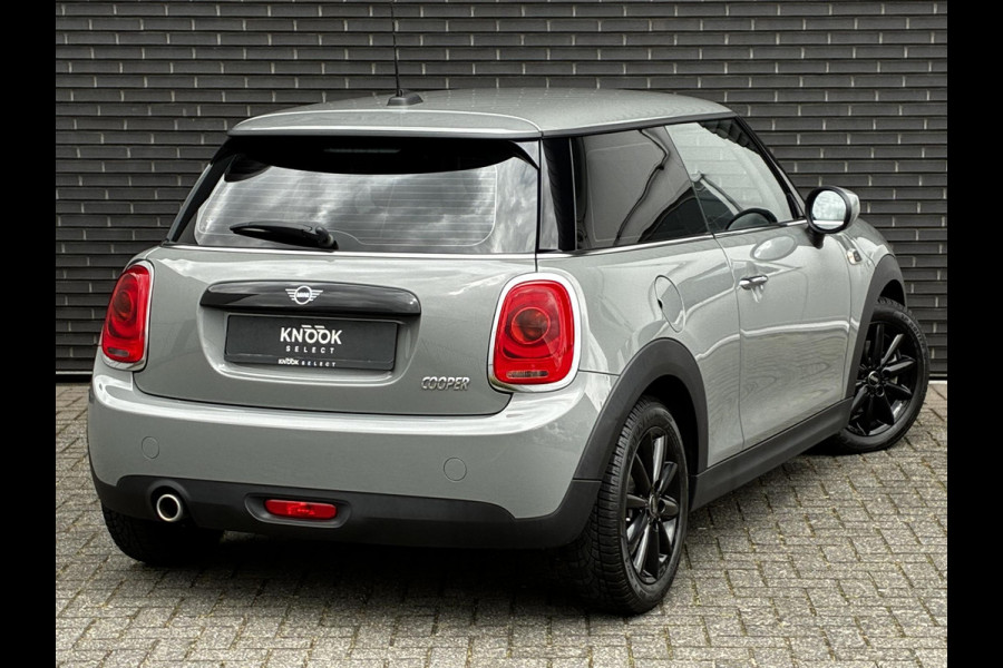 MINI Hatchback Cooper 3 deurs / Airconditioning / Bluetooth / Elektrisch Pakket / DAB / 16 Inch / Chrome Line