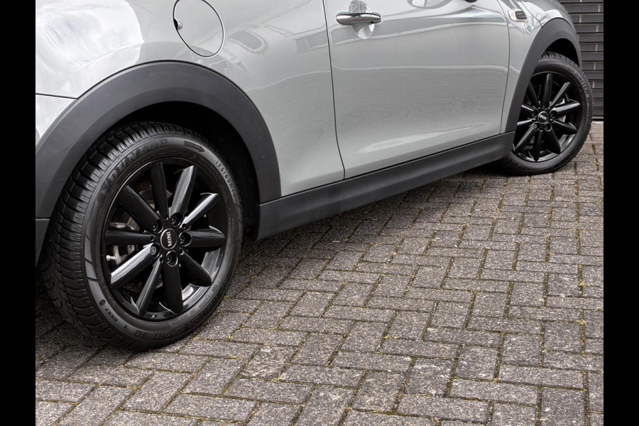 MINI Hatchback Cooper 3 deurs / Airconditioning / Bluetooth / Elektrisch Pakket / DAB / 16 Inch / Chrome Line