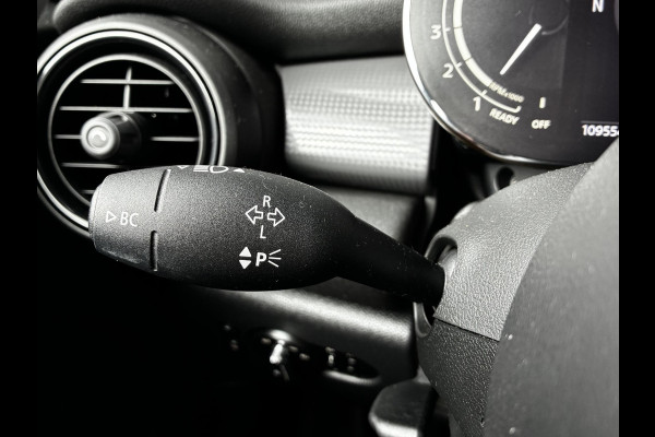 MINI Hatchback Cooper 3 deurs / Airconditioning / Bluetooth / Elektrisch Pakket / DAB / 16 Inch / Chrome Line