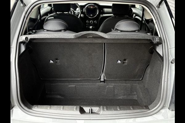 MINI Hatchback Cooper 3 deurs / Airconditioning / Bluetooth / Elektrisch Pakket / DAB / 16 Inch / Chrome Line