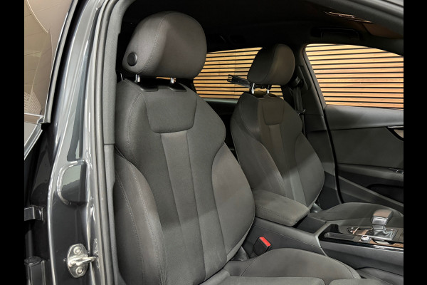 Audi A4 Avant 1.4 TFSI Sport S line black edition | 150 PK | 19 Inch | Navigatie | Camera | Side Assist | Stoelverwarming