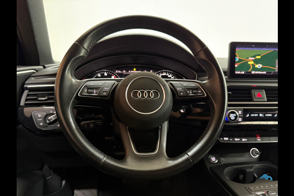 Audi A4 Avant 1.4 TFSI Sport S line black edition | 150 PK | 19 Inch | Navigatie | Camera | Side Assist | Stoelverwarming