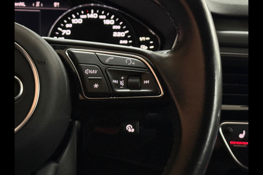 Audi A4 Avant 1.4 TFSI Sport S line black edition | 150 PK | 19 Inch | Navigatie | Camera | Side Assist | Stoelverwarming
