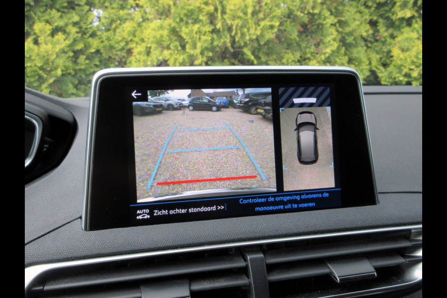 Peugeot 3008 1.2 PureTech Allure * Navi * Camera * Carplay *