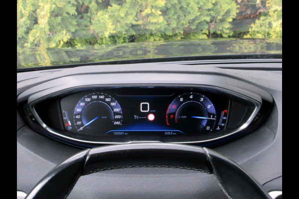 Peugeot 3008 1.2 PureTech Allure * Navi * Camera * Carplay *
