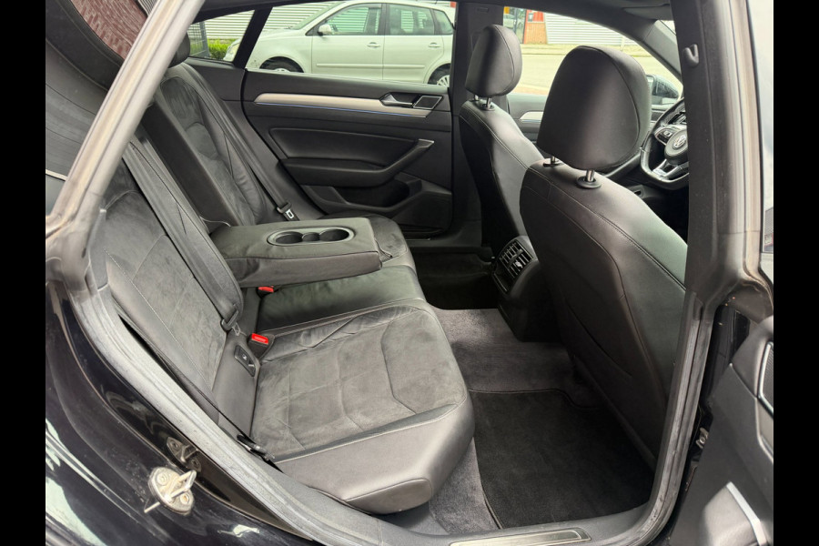 Volkswagen Arteon 1.5 TSI R-Line LED ACC Pano Camera Virtual