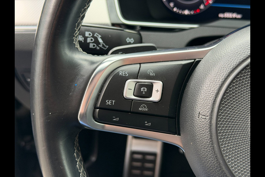 Volkswagen Arteon 1.5 TSI R-Line LED ACC Pano Camera Virtual