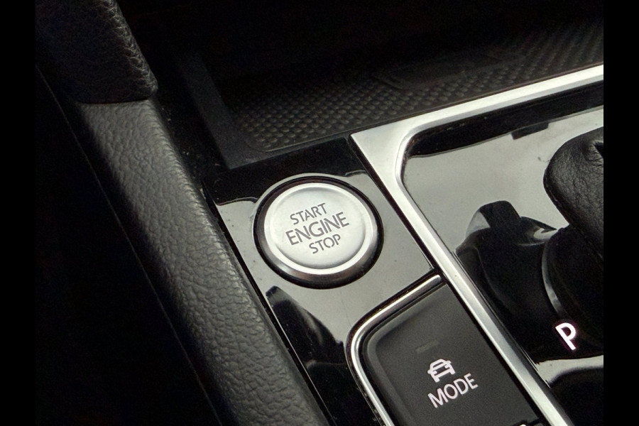 Volkswagen Arteon 1.5 TSI R-Line LED ACC Pano Camera Virtual