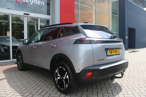Peugeot 2008 1.2 100PK ALLURE | TREKHAAK | CAMERA VOOR + ACHTER | NAVIGATIE | DRAADLOZE APPLE CARPLAY/ANDROID AUTO | LED KOPLAMPEN | ALL SEASON BANDEN | ADAPTIVE CRUISE CONTROL | DODEHOEK DETECTIE | CLIMATE CONTROL | DAB+ RADIO |