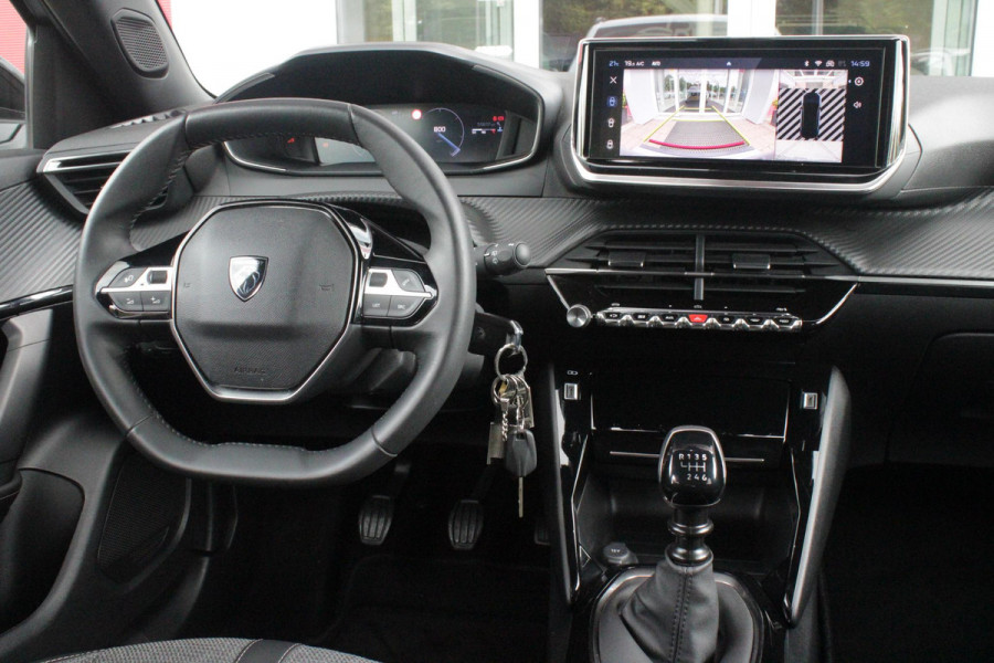 Peugeot 2008 1.2 100PK ALLURE | TREKHAAK | CAMERA VOOR + ACHTER | NAVIGATIE | DRAADLOZE APPLE CARPLAY/ANDROID AUTO | LED KOPLAMPEN | ALL SEASON BANDEN | ADAPTIVE CRUISE CONTROL | DODEHOEK DETECTIE | CLIMATE CONTROL | DAB+ RADIO |