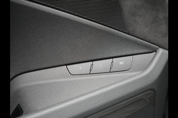 Audi e-tron 55 Quattro 2x S Line 95 kWh 408pk | Panodak | Luchtvering | Adaptive Cruise | 360 Camera | Matrix LED | Alcantara Sportstoelen Memory & Verwarmd | Apple Carplay | 22"L.M | Navigatie | DAB |