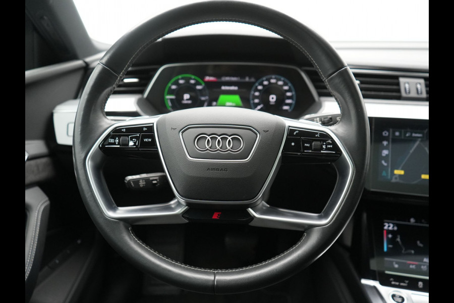 Audi e-tron 55 Quattro 2x S Line 95 kWh 408pk | Panodak | Luchtvering | Adaptive Cruise | 360 Camera | Matrix LED | Alcantara Sportstoelen Memory & Verwarmd | Apple Carplay | 22"L.M | Navigatie | DAB |