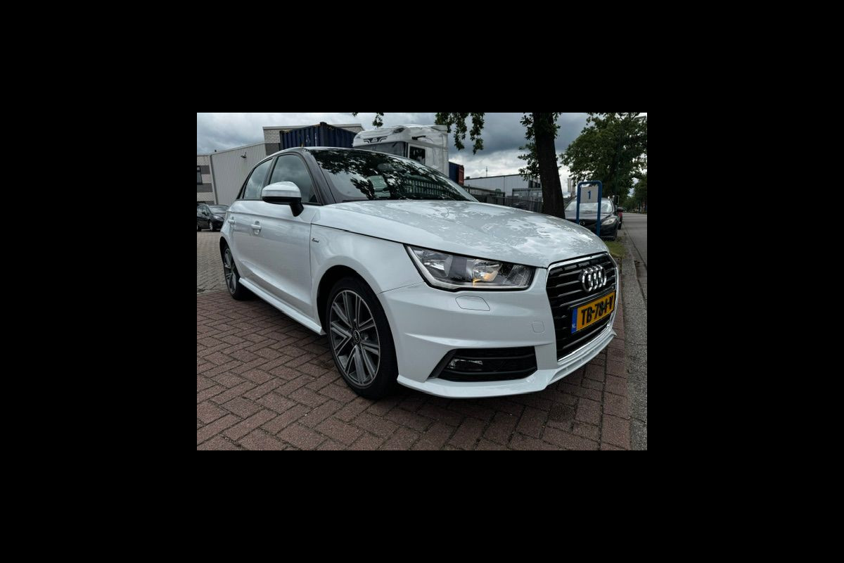 Audi A1 Sportback 1.0 TFSI 5deurs Advance S-Line Airco,Cruisecontrol,Navigatie
