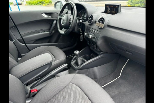 Audi A1 Sportback 1.0 TFSI 5deurs Advance S-Line Airco,Cruisecontrol,Navigatie