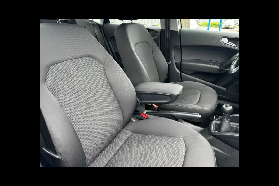 Audi A1 Sportback 1.0 TFSI 5deurs Advance S-Line Airco,Cruisecontrol,Navigatie