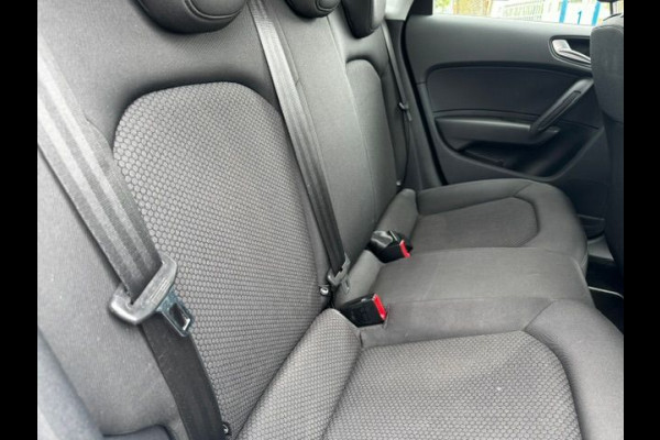 Audi A1 Sportback 1.0 TFSI 5deurs Advance S-Line Airco,Cruisecontrol,Navigatie