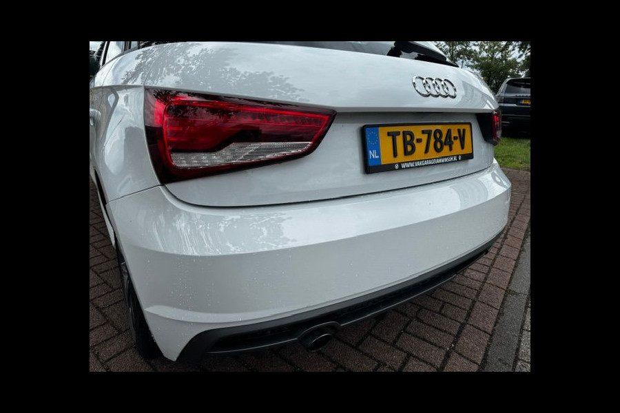 Audi A1 Sportback 1.0 TFSI 5deurs Advance S-Line Airco,Cruisecontrol,Navigatie
