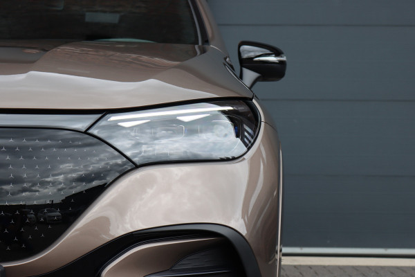 Mercedes-Benz EQE SUV 350 4MATIC AMG Line 91 kWh | Hyperscreen | Luchtvering | Achterasbesturing | Distronic+ | Burmester | HUD | Verwarmd Stuurwiel | Trekhaak | Digital Light |