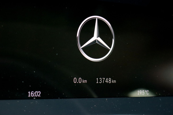 Mercedes-Benz EQE SUV 350 4MATIC AMG Line 91 kWh | Hyperscreen | Luchtvering | Achterasbesturing | Distronic+ | Burmester | HUD | Verwarmd Stuurwiel | Trekhaak | Digital Light |