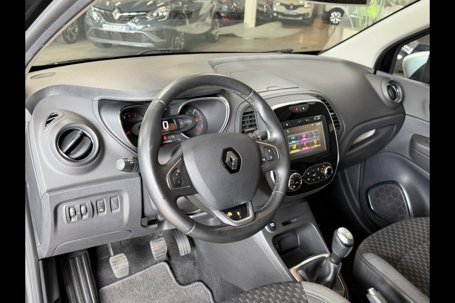 Renault Captur 0.9 TCe Intens | Navi | 17 " | PDC | Stoelverwarming | Led | Bluetooth | Clima | Keurig netjes onderhouden.